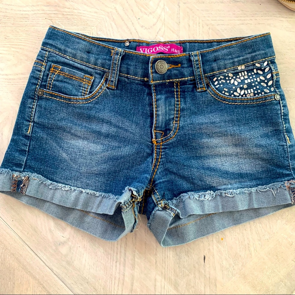 Super Cute Vigoss Jeans Shorts Girls size 10. Pocket details.